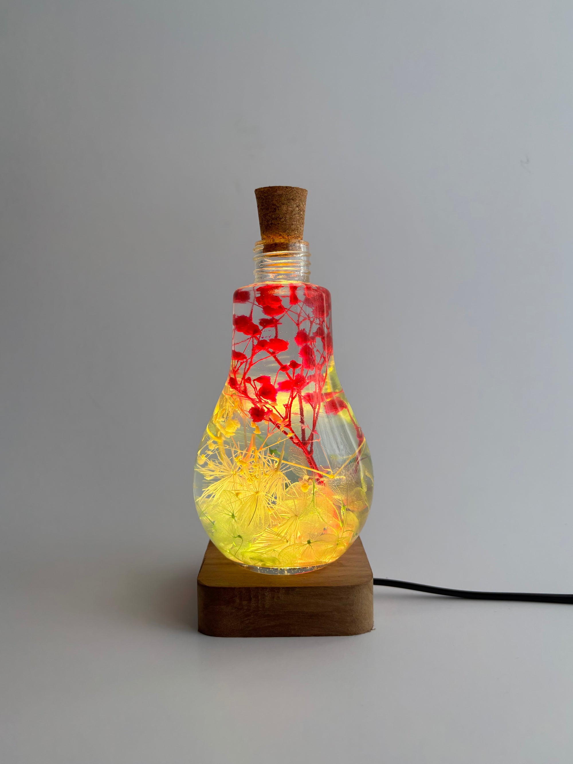 Encapsulated Eden Preserved Flower Tabletop