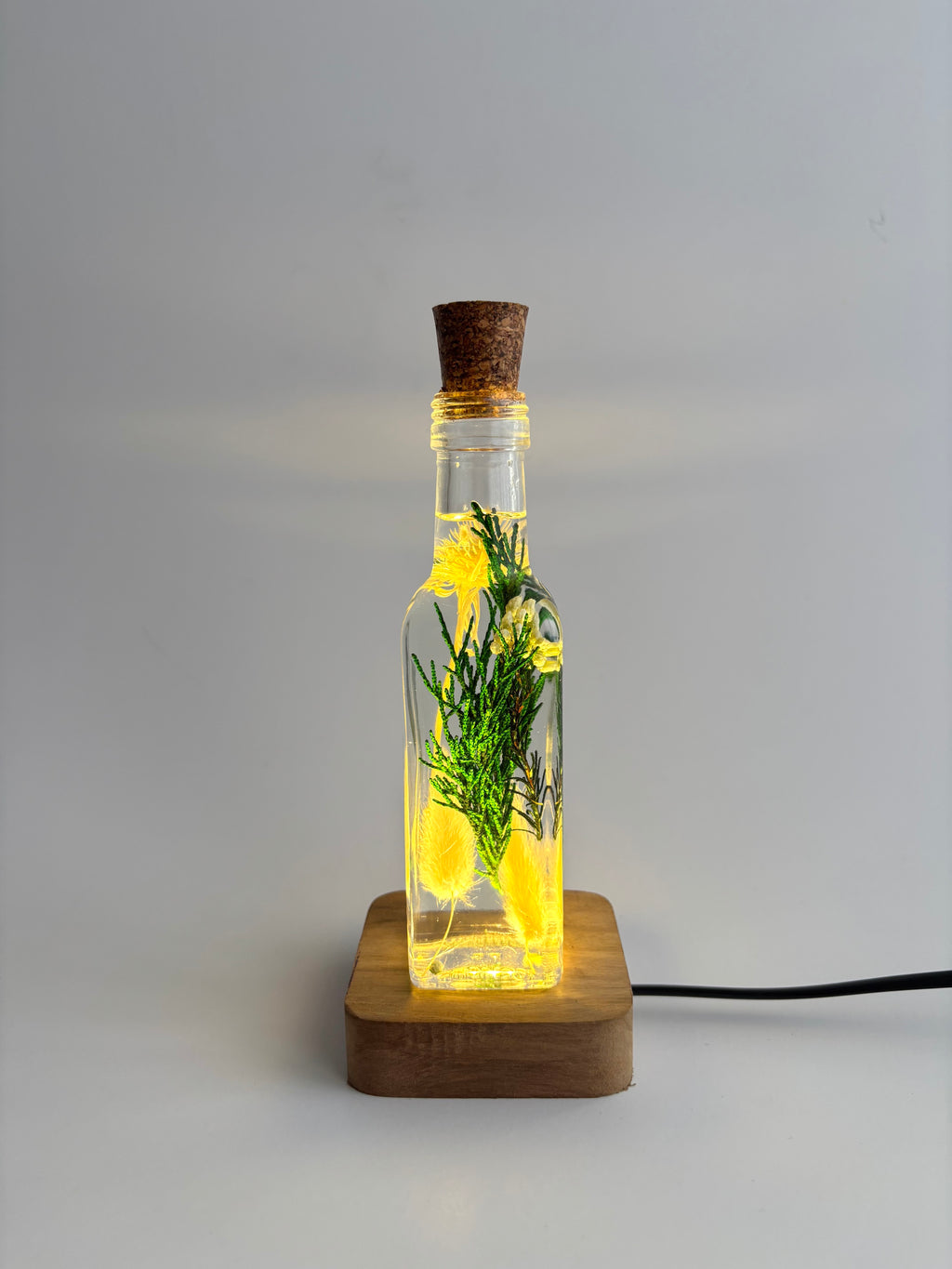 Snowy Haze Preserved Flower Tabletop