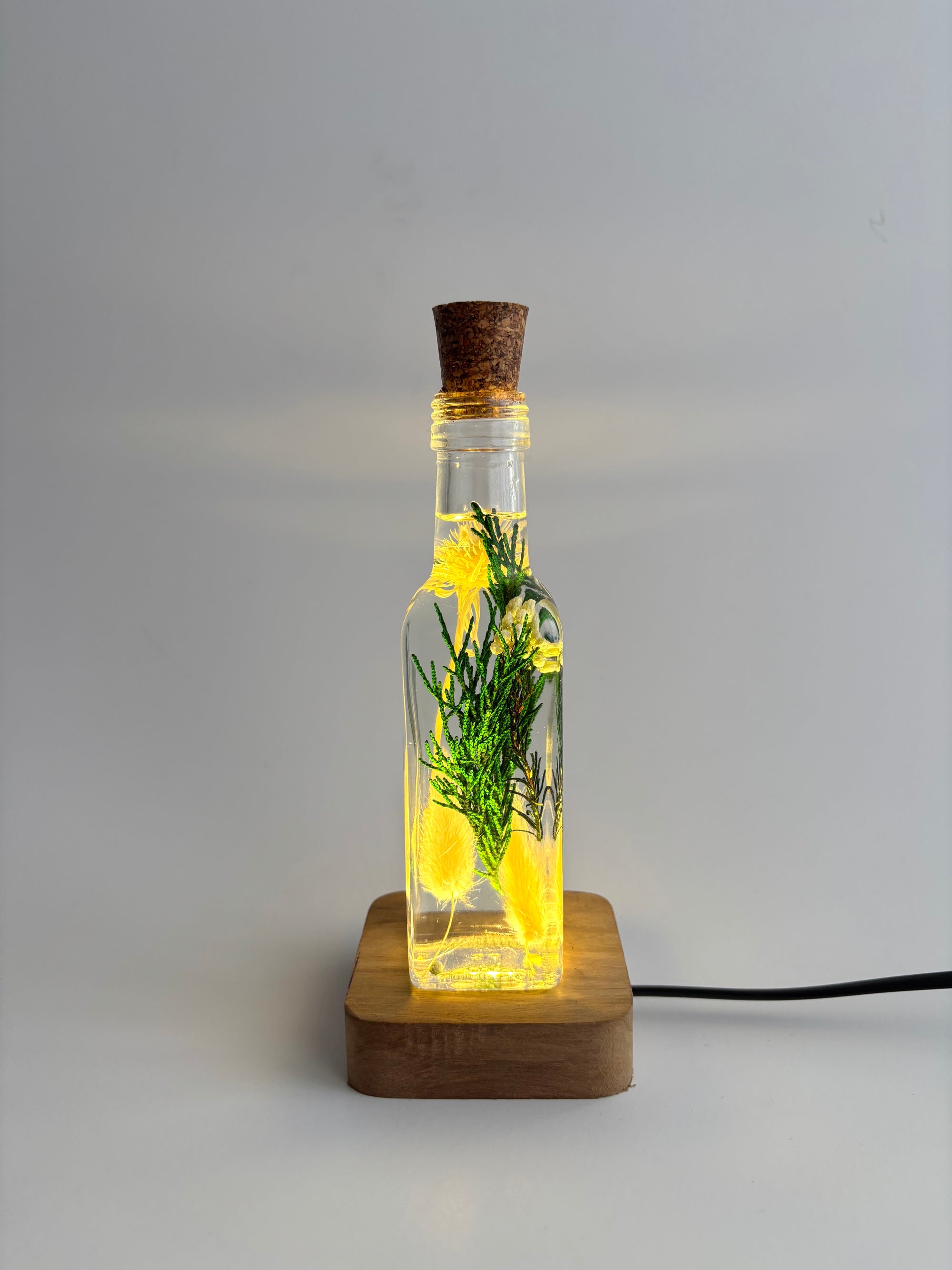 Snowy Haze Preserved Flower Tabletop