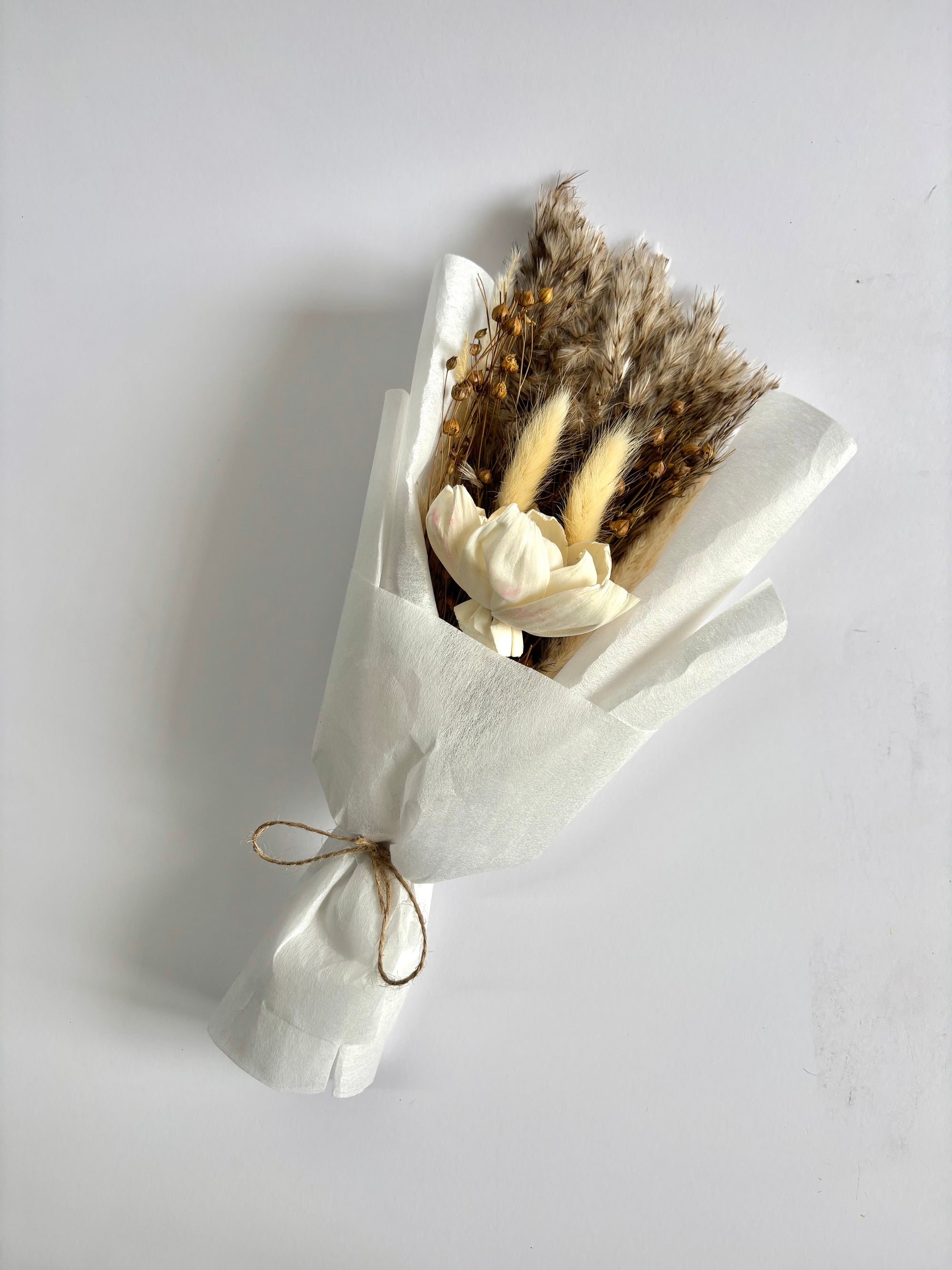 FEATURED CALM MINI DRIED FLOWER BOUQUET