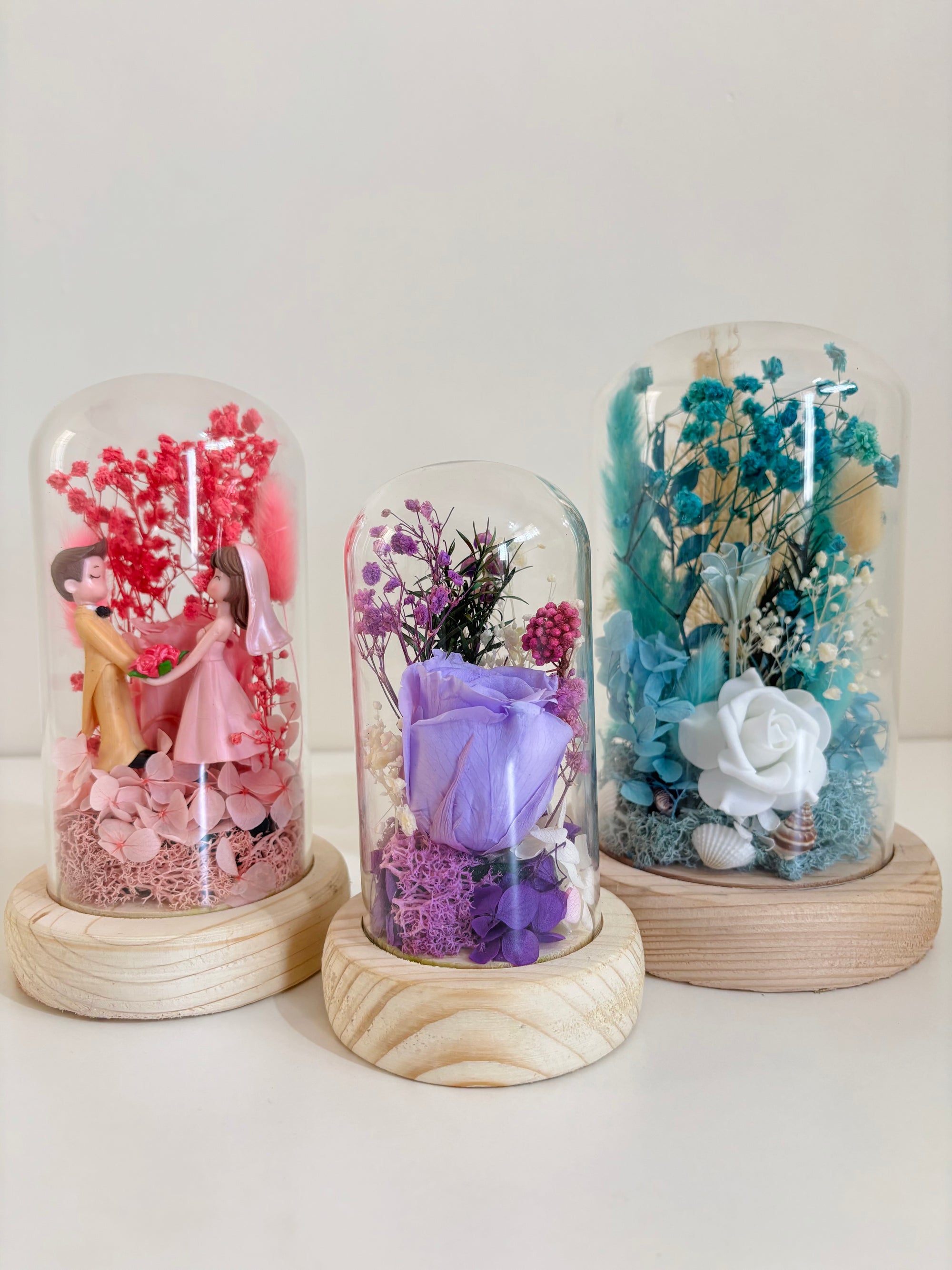 The Love Nest Preserved Flower Glass Dome (Medium)