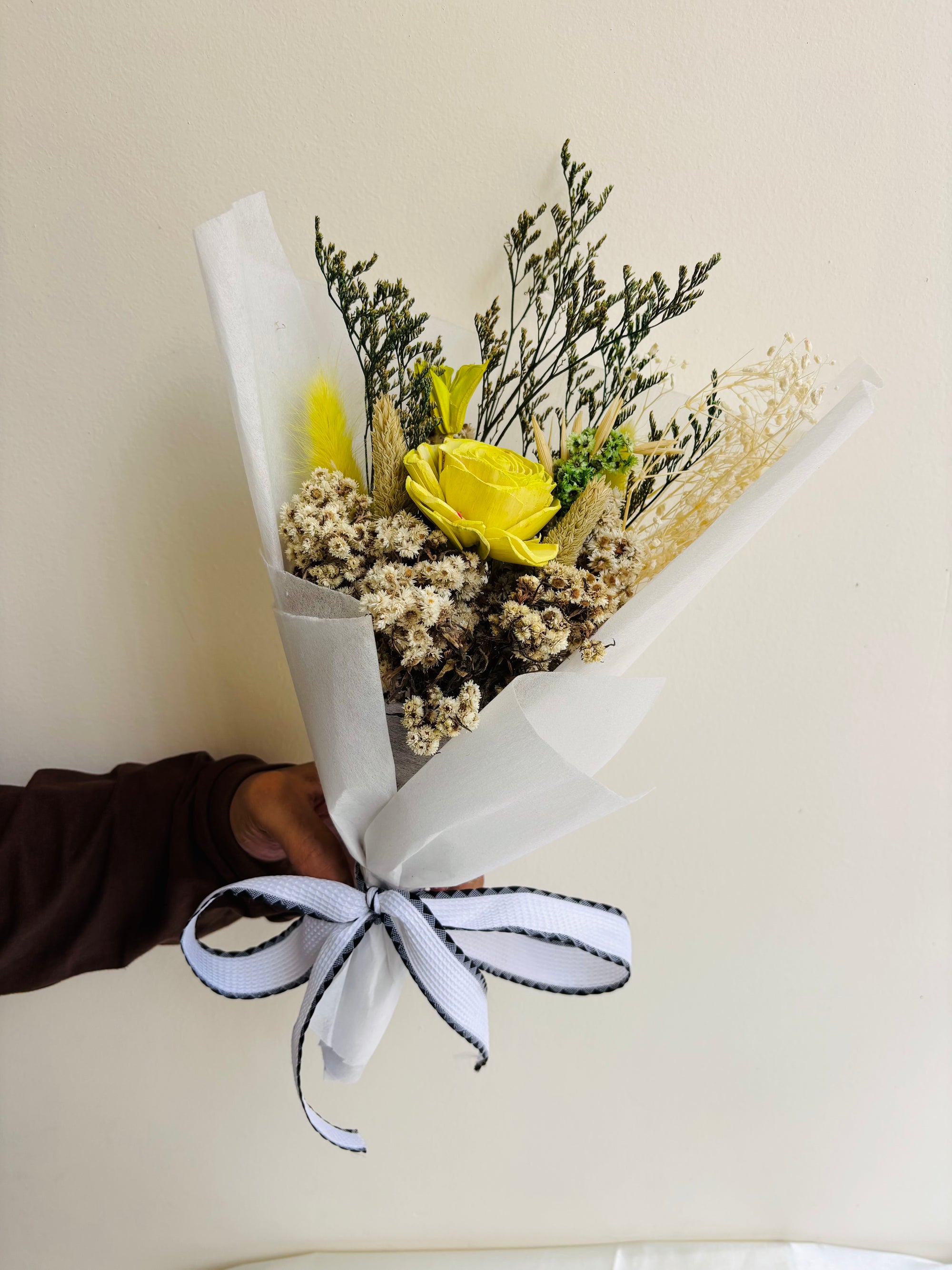 THE EVELYN MINI DRIED FLOWER BOUQUET