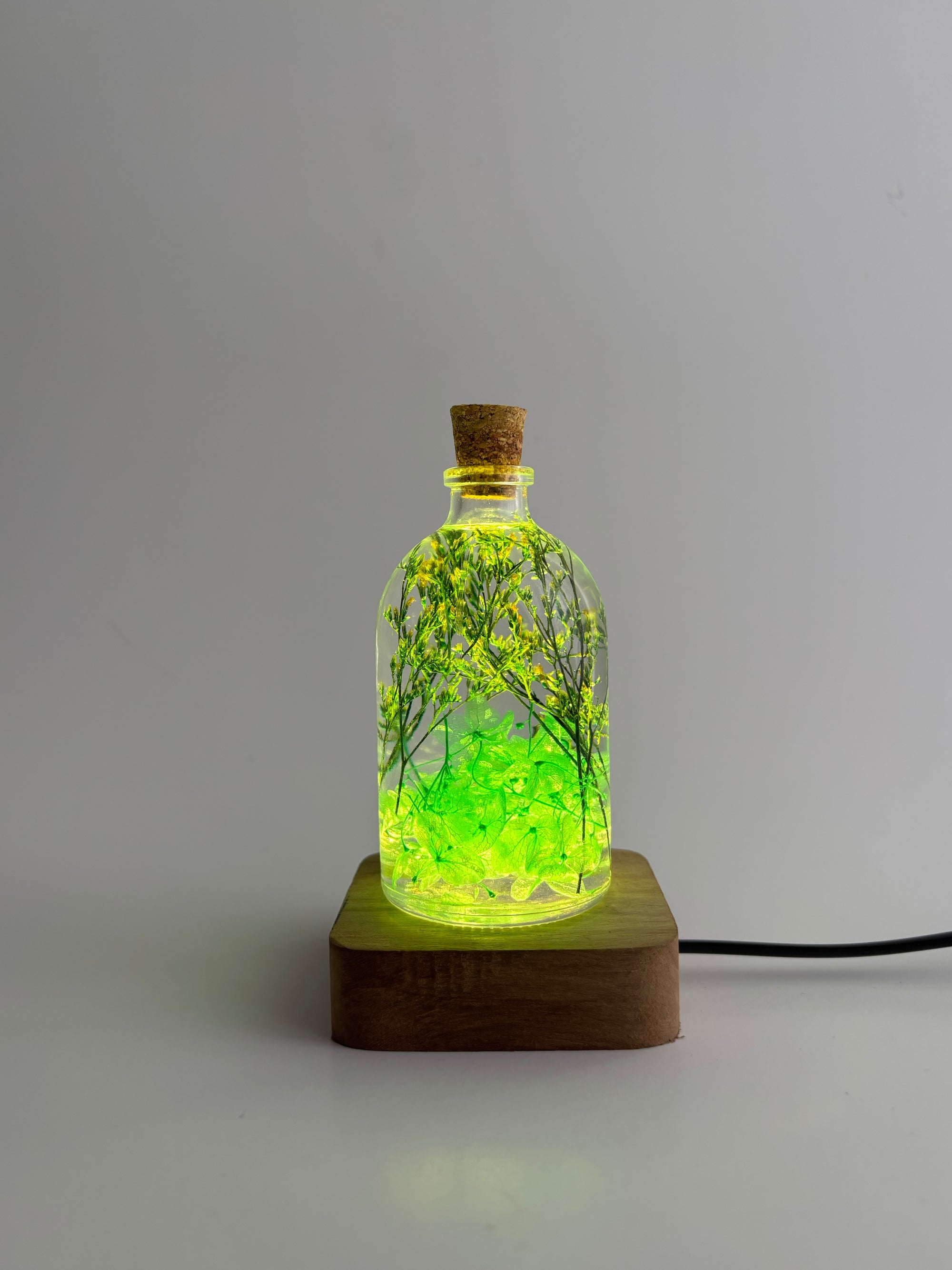Botanical Charm Preserved Flower Tabletop