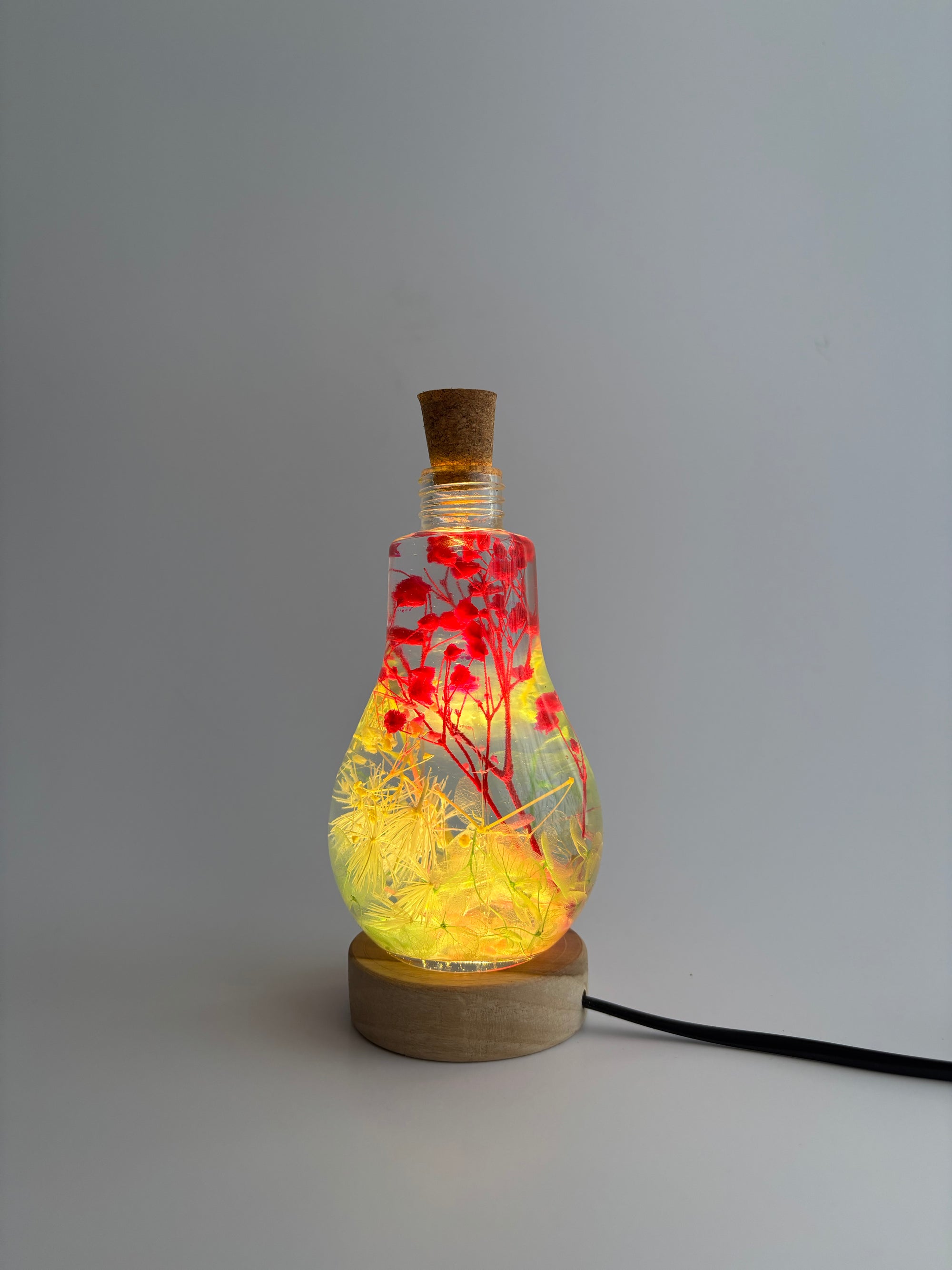 Encapsulated Eden Preserved Flower Tabletop