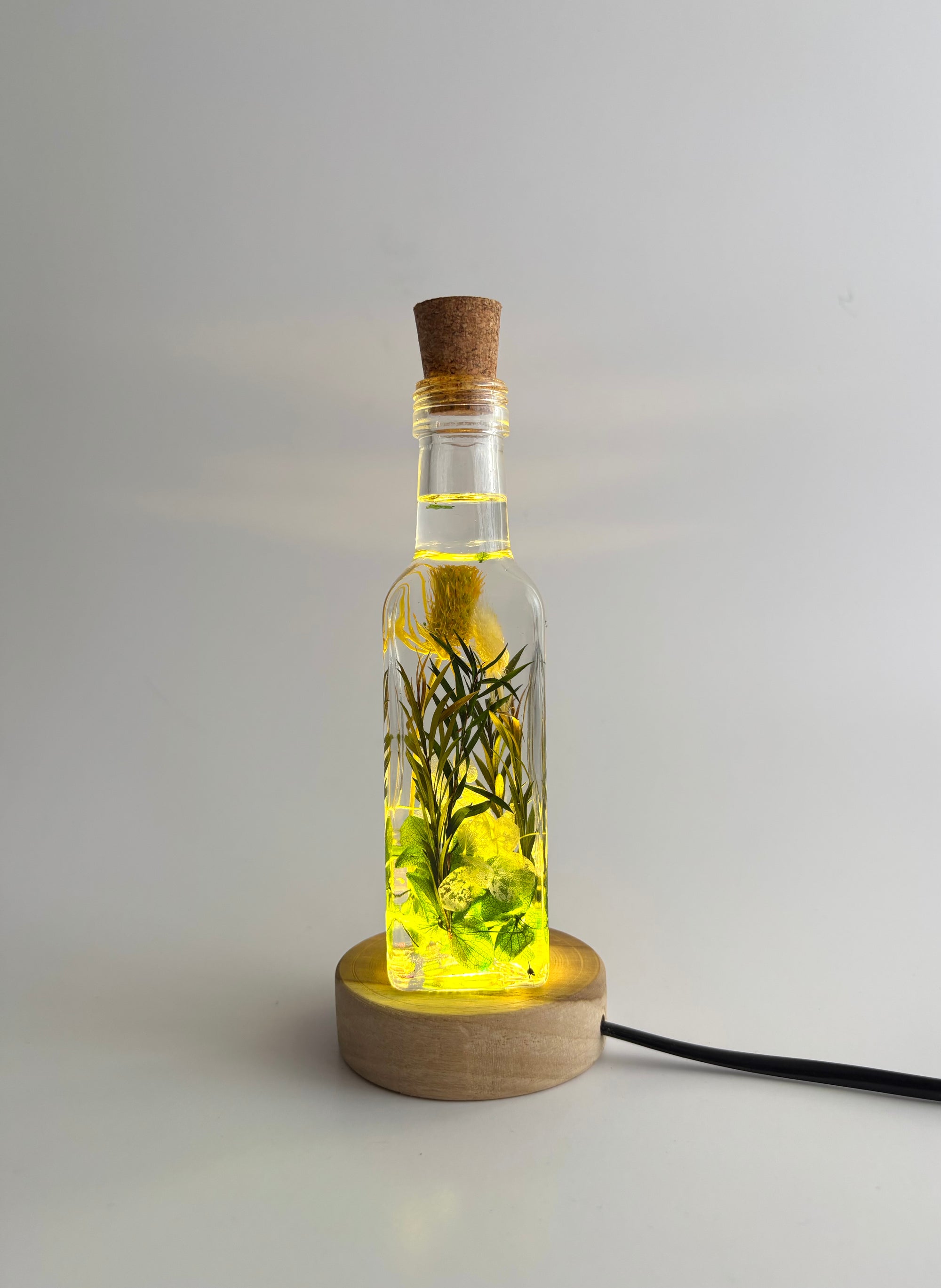 Emerald Beauty Preserved Flower Tabletop