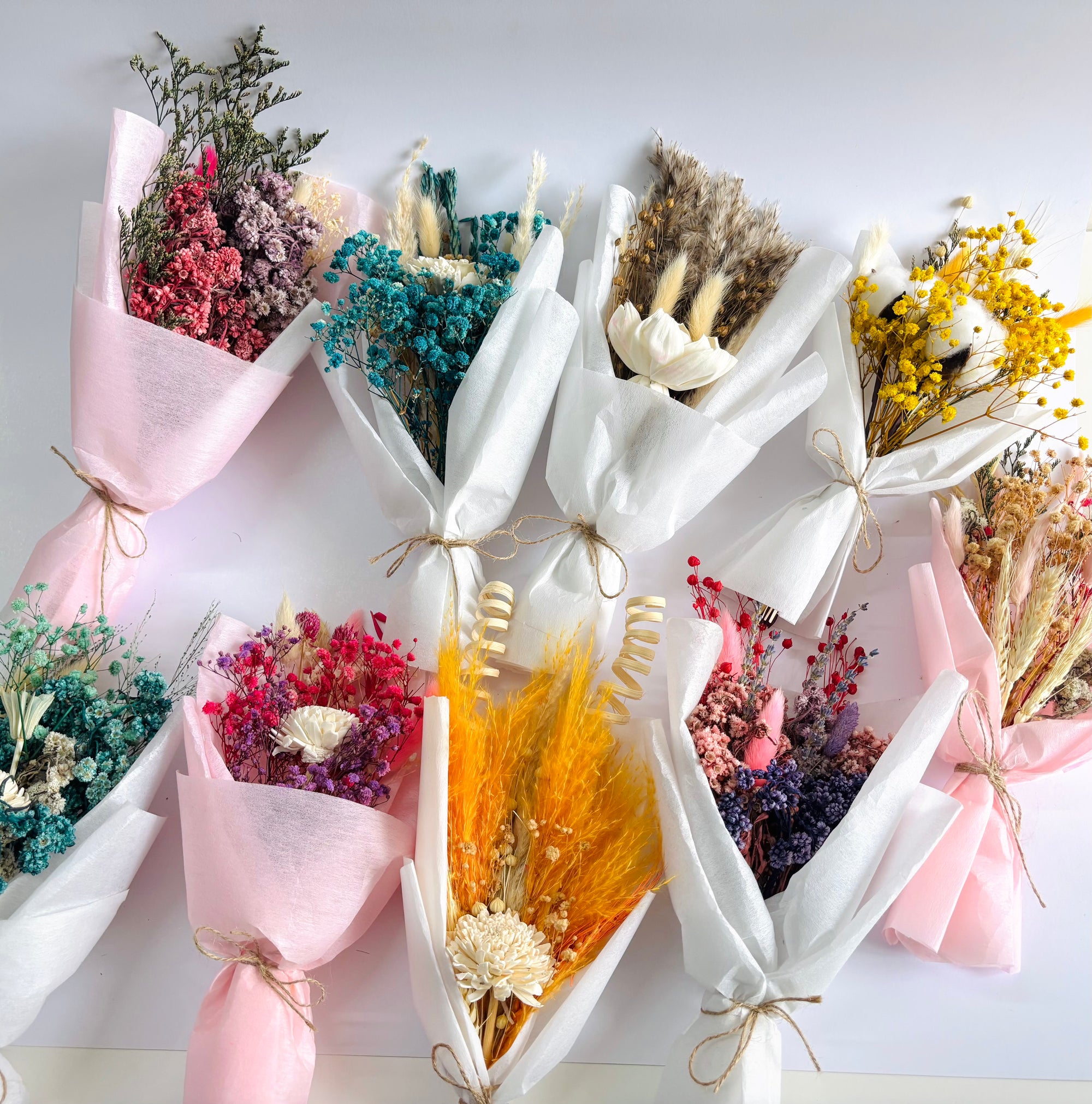 DAISY BLAZE MINI DRIED FLOWER BOUQUET