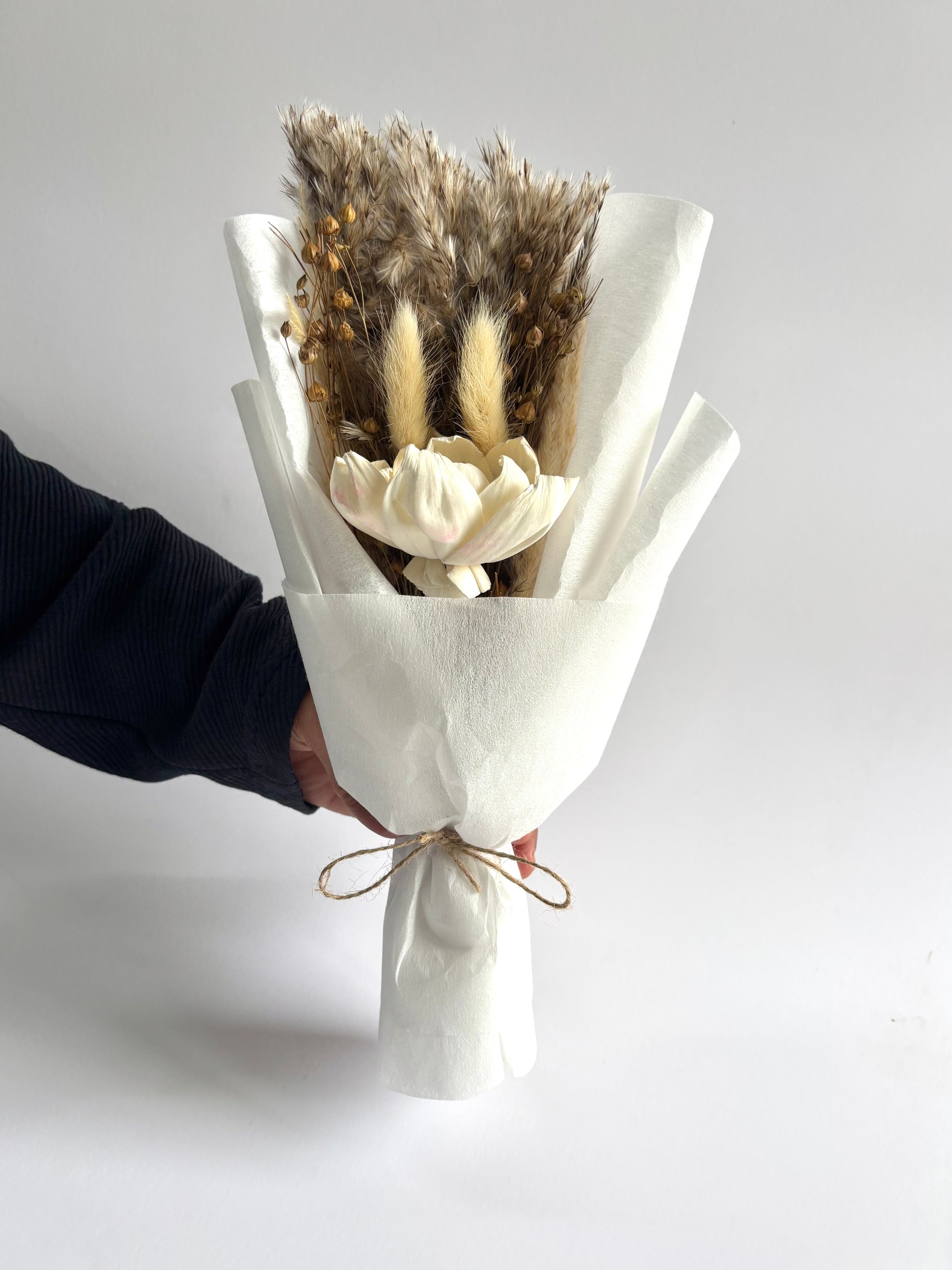 FEATURED CALM MINI DRIED FLOWER BOUQUET